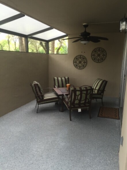 Building Photo - 10865 SW 112th St