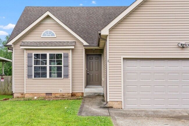 Building Photo - 3 Bedroom 2 Full Bath Home For Rent!