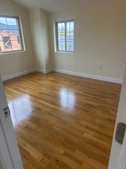 Master bedroom - 25743 147th Dr
