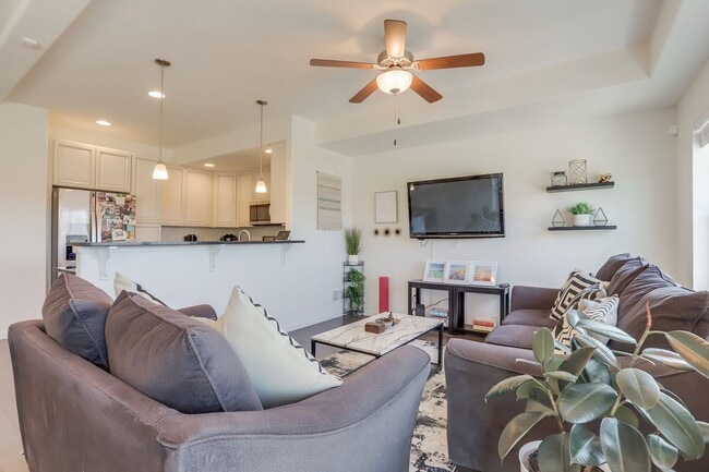 Building Photo - 3 bed 2.5 bath Townhome in Northwest Denver