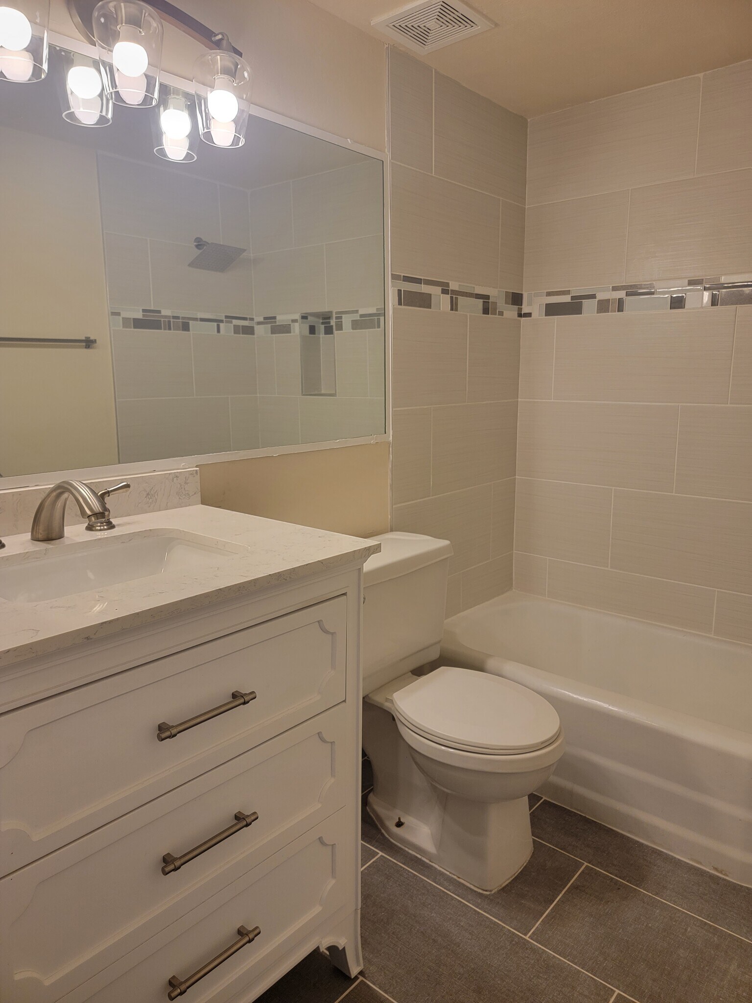 Building Photo - 628 E Drachman St