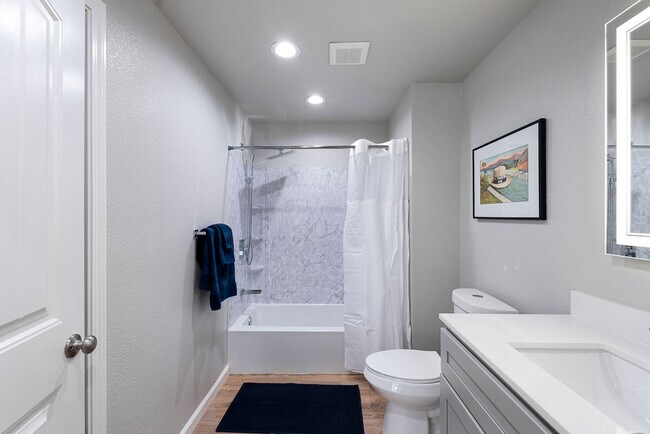 Building Photo - 1002 Adeline St