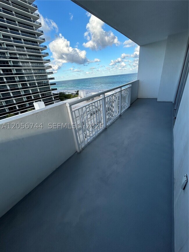 Building Photo - 5825 Collins Ave