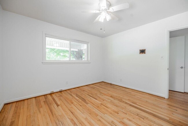 Building Photo - 119 Driftwood Pl