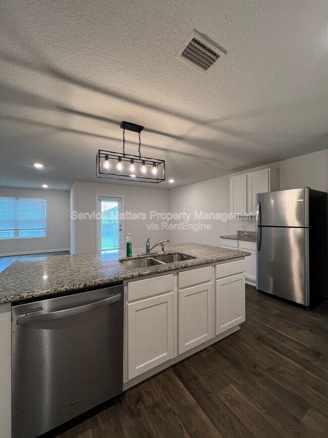 Building Photo - 5740 Guinevere Ln