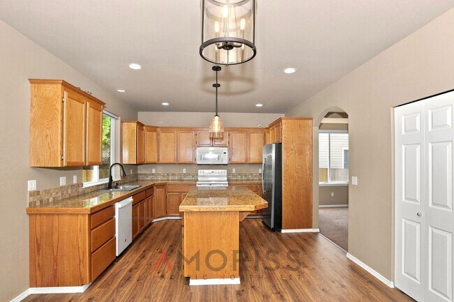 Building Photo - Spacious 4bd - 2.5ba Bonney Lake Home on Quiet Cul-de-Sac