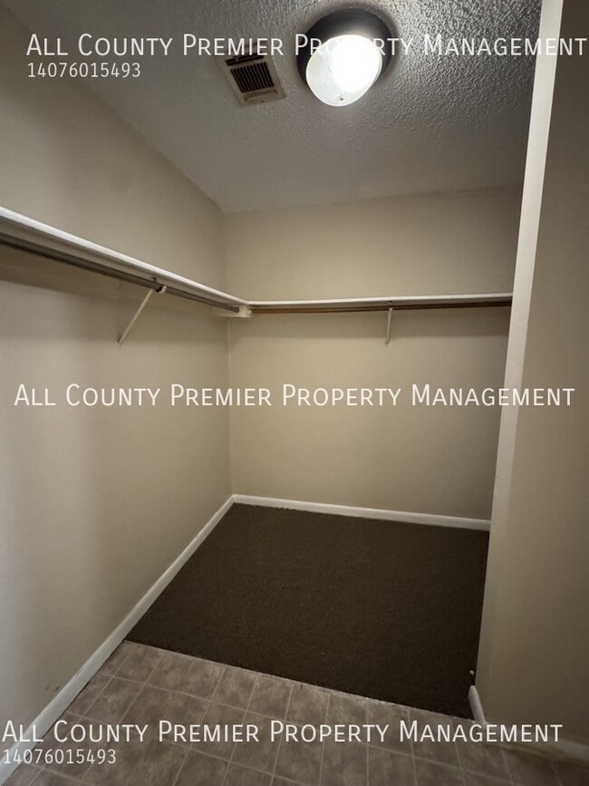 Building Photo - 5542 Rio Grande Ave