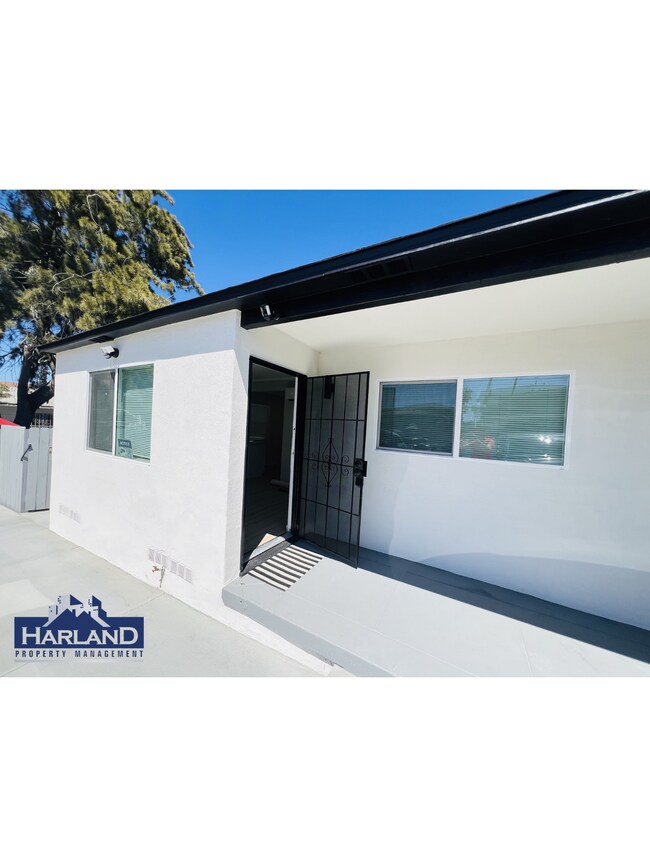 Building Photo - 3845-3851 Menlo Avenue - 3849-