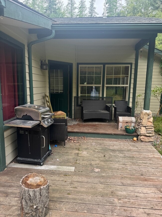 Building Photo - 1885 Lacy Ln