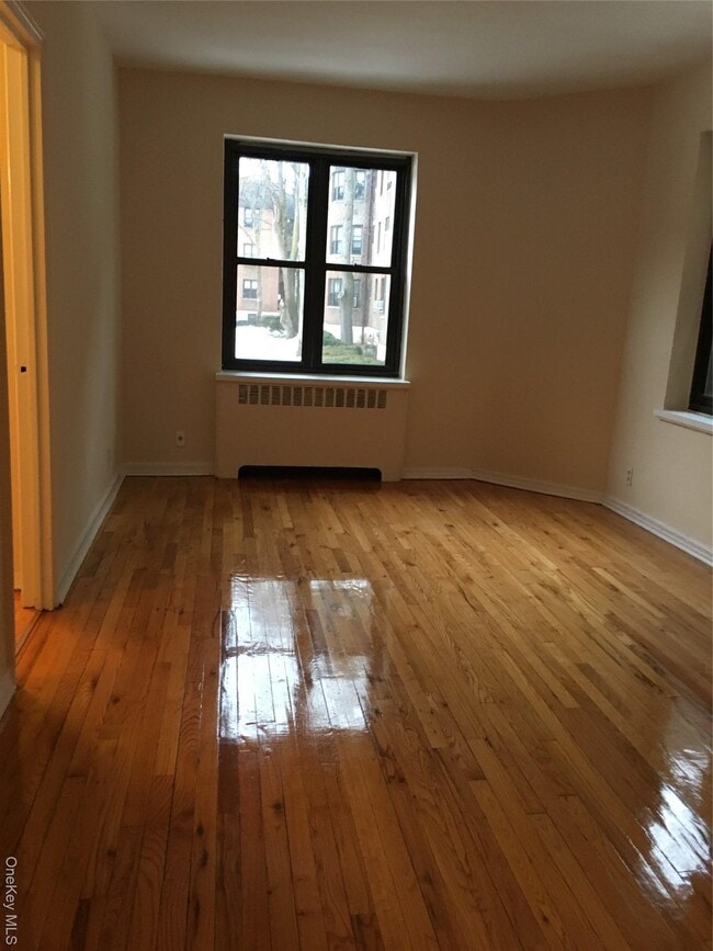 Building Photo - 23 Schenck Ave