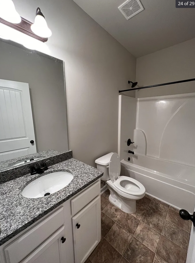 Building Photo - 1057 Bayrose Cir