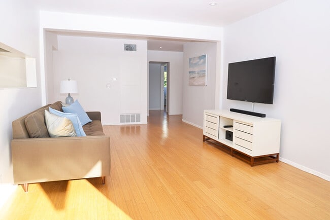 Building Photo - 21703 Ocean Vista Dr