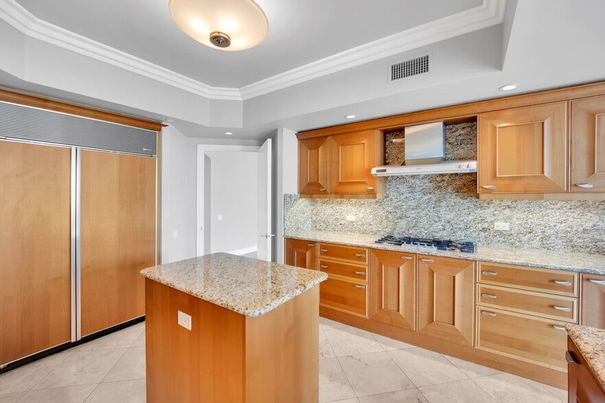 Building Photo - 2777 Paradise Rd