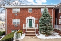 Building Photo - 191 N Beverwyck Rd