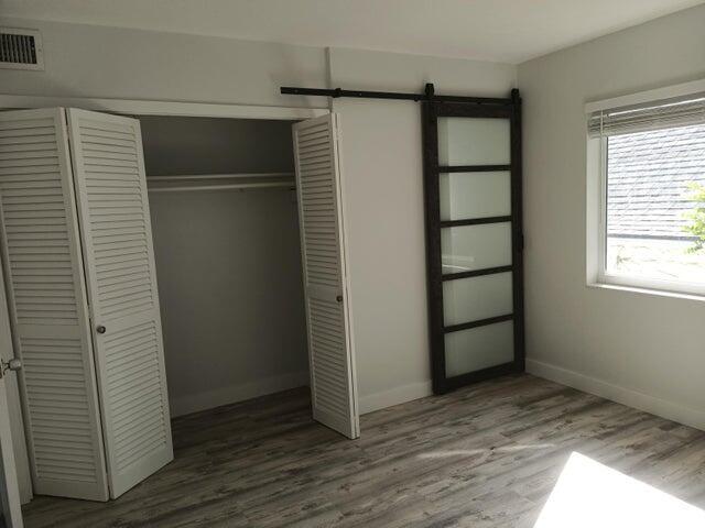 Building Photo - 15 S Palmway