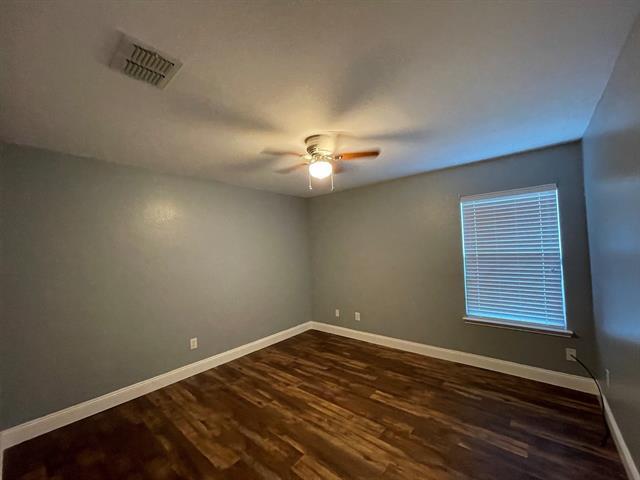 Building Photo - 804 White Fields Way