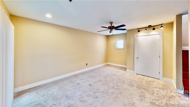 Building Photo - 2062 Atherton Heights Ln