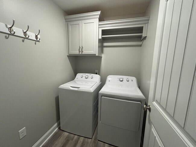 Building Photo - 287 Waystation