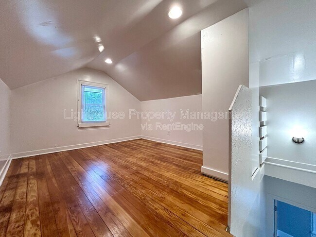 Building Photo - 2174 Continental St