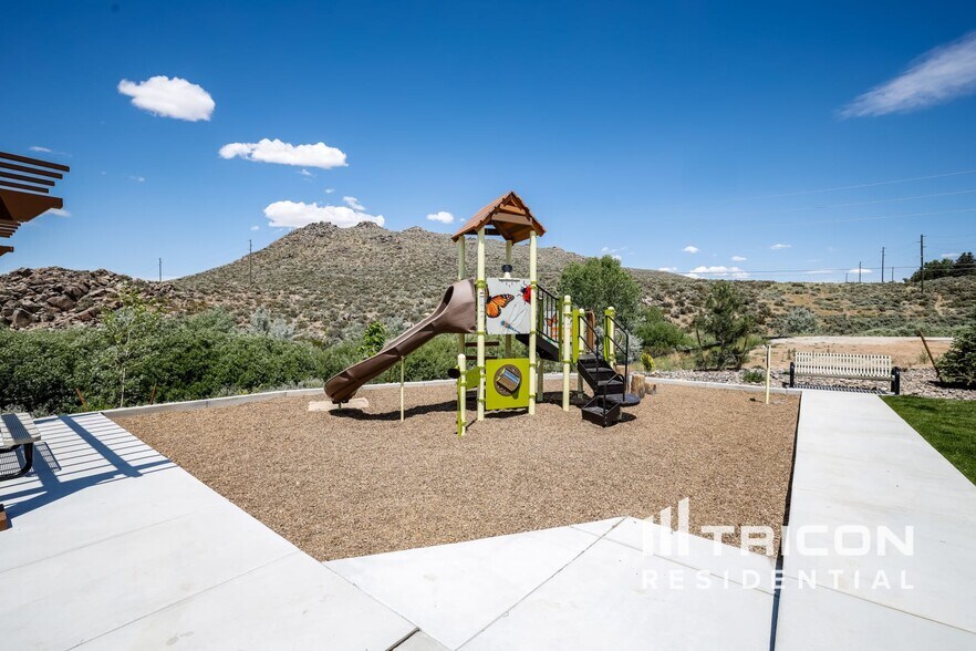 Building Photo - 2411 Snowbrush Ct