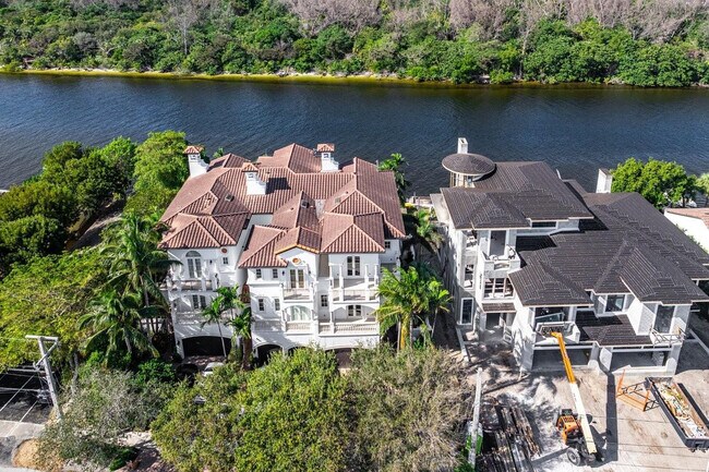 Building Photo - 549 NE 19th Ave