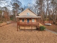 Building Photo - Adorable 3 BR 2 BA in Hixson