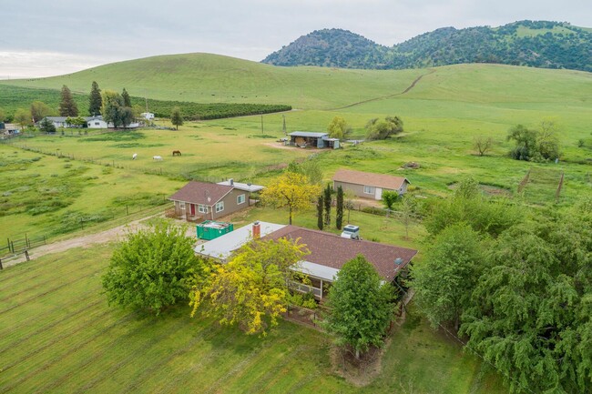 Building Photo - Home on Acreage (horses OK)  for Lease