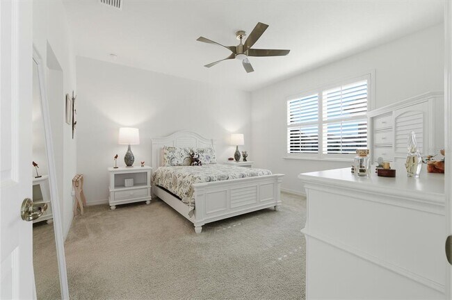 Building Photo - 1033 Sawgrass Dr
