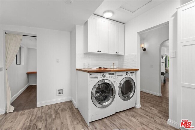 Building Photo - 4104 Saugus Ave