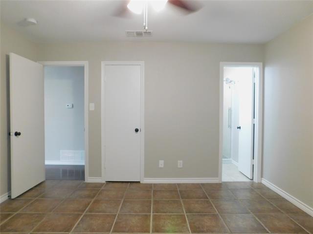 Building Photo - 897 John George Ln