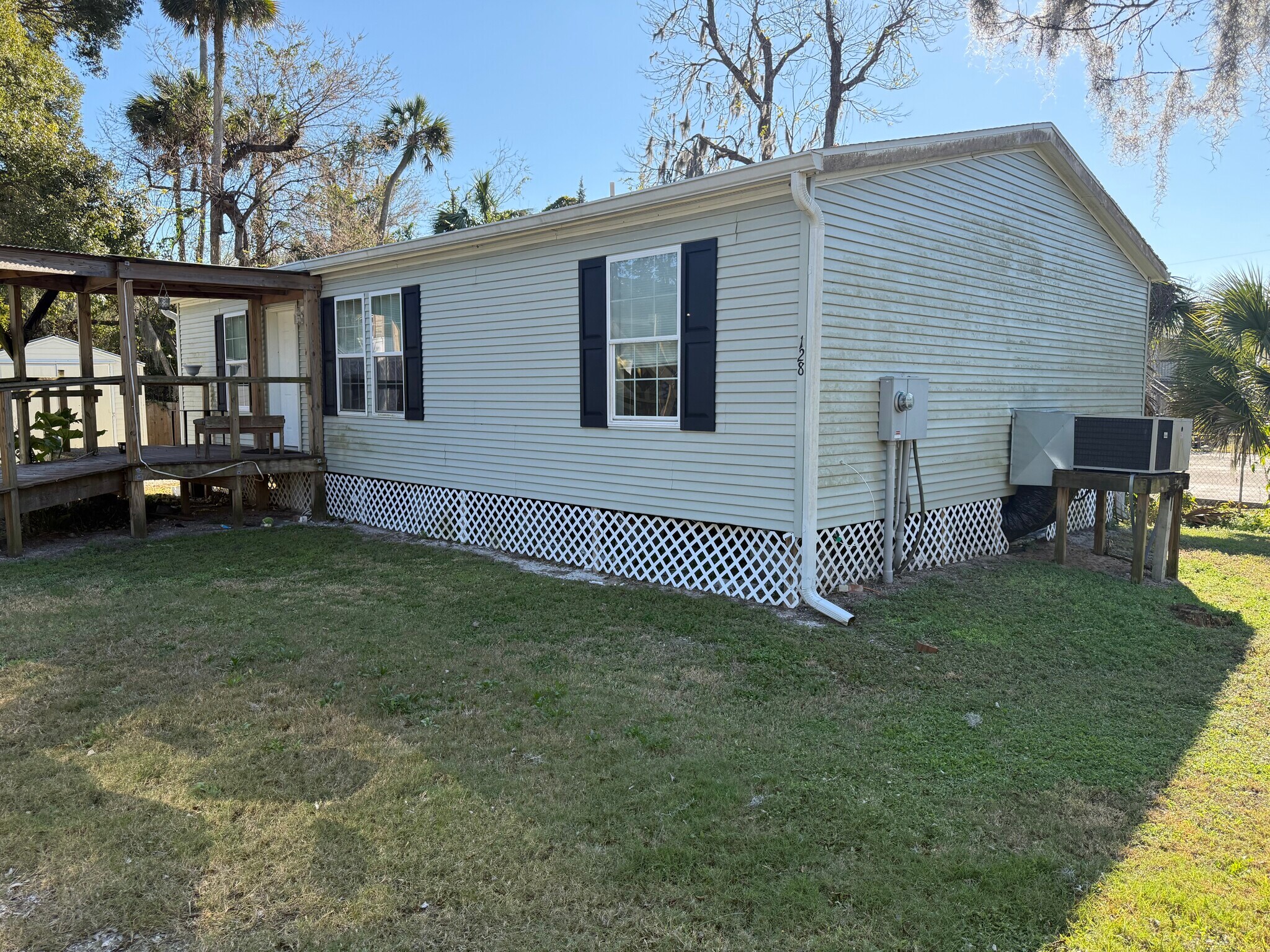 Building Photo - 128 Park Blvd