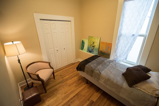 Building Photo - 2444 N Clarkson St