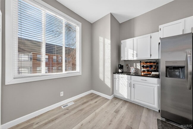 Building Photo - 28 Columbus Square Dr