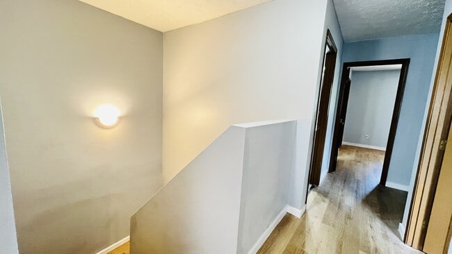 Building Photo - 431 S Village Ct