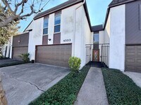 Building Photo - 4503 Medinah Pl