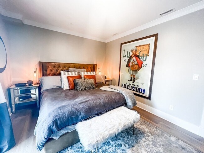 Building Photo - 69 Falcon St