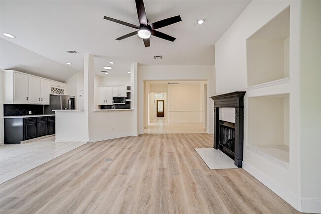 Building Photo - 70 Camber Pine Pl