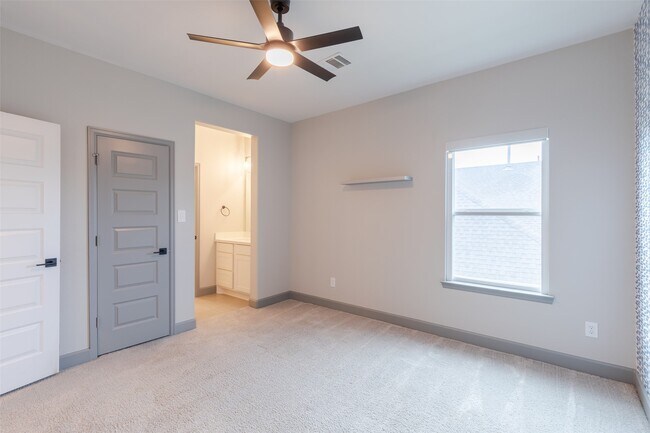 Building Photo - 3114 Swift Wy
