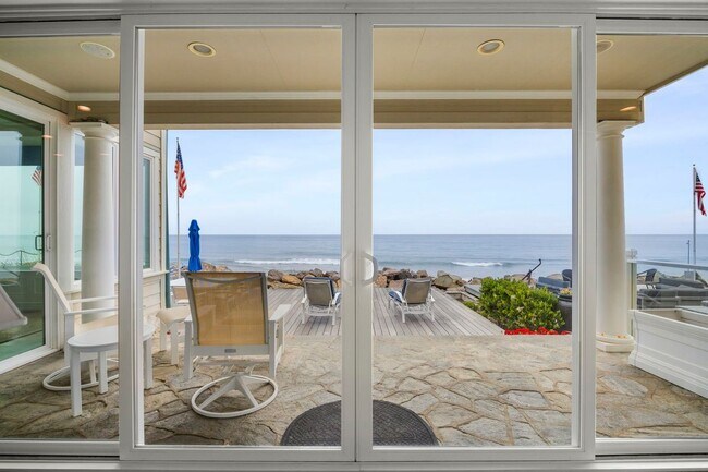 Building Photo - 3086 Solimar Beach Dr