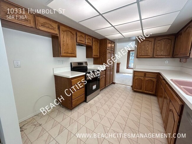 Building Photo - 10331 Humbolt St