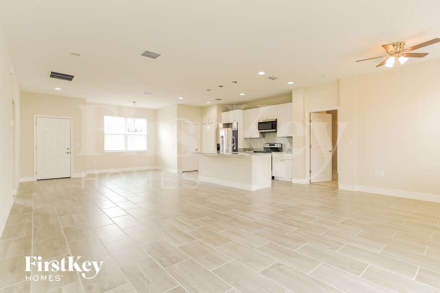Building Photo - 601 Dunlin Ln