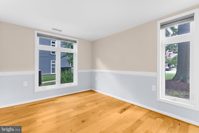 Building Photo - 1134 Lake Heron Dr