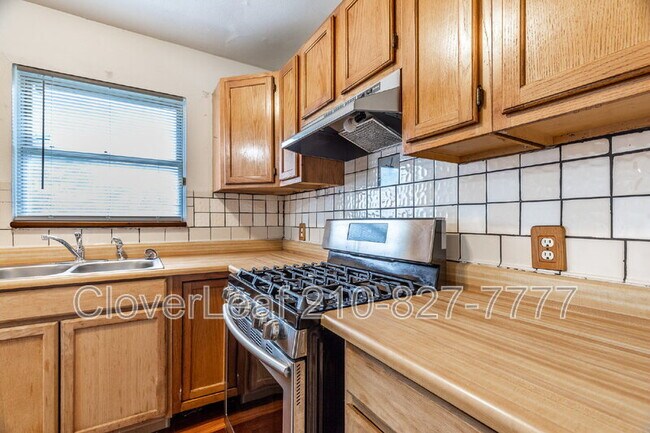 Building Photo - 231 Craigmont Ln