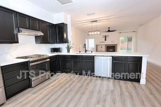 Building Photo - 3112 Gennaker Way