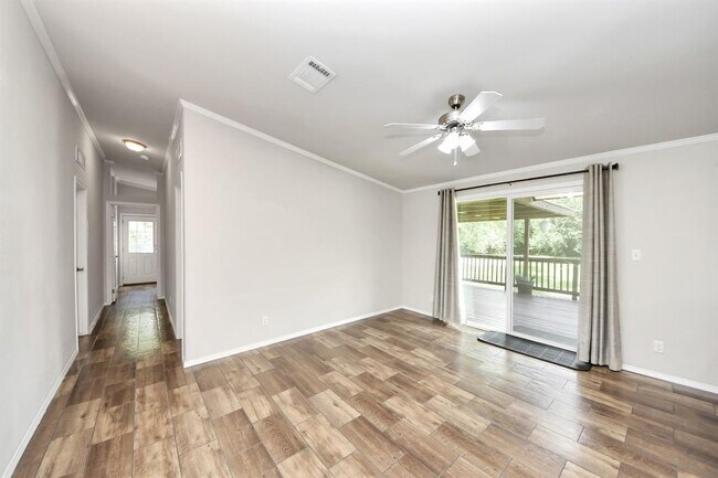 Building Photo - 4000 Mustang Rd