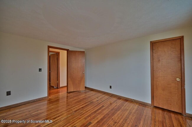 Building Photo - 189 Johnson St