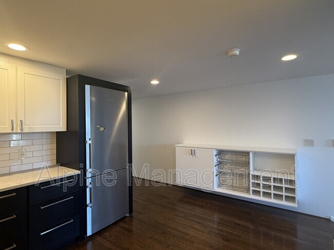 Building Photo - 1255 California St