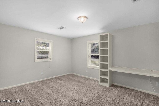 Building Photo - 1025 Lang NE Ln