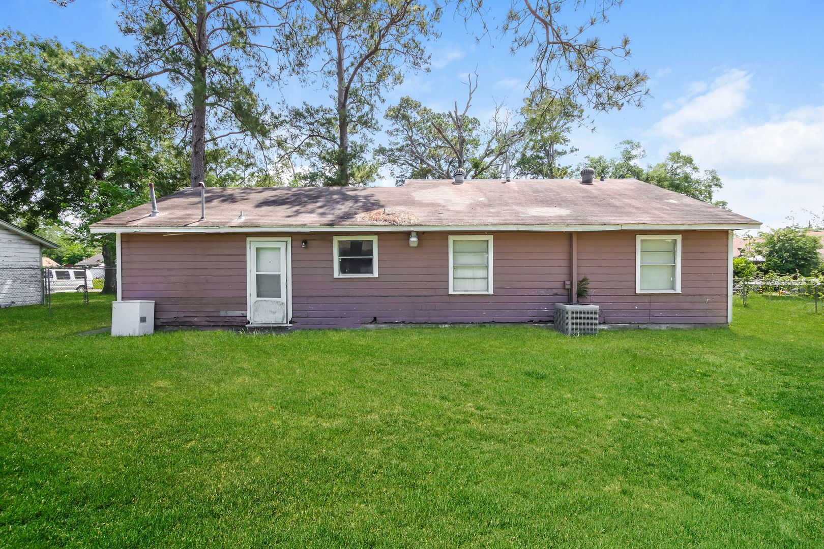 Building Photo - 11235 Lemond Dr
