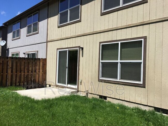 Building Photo - 2885 SW Indian Cir
